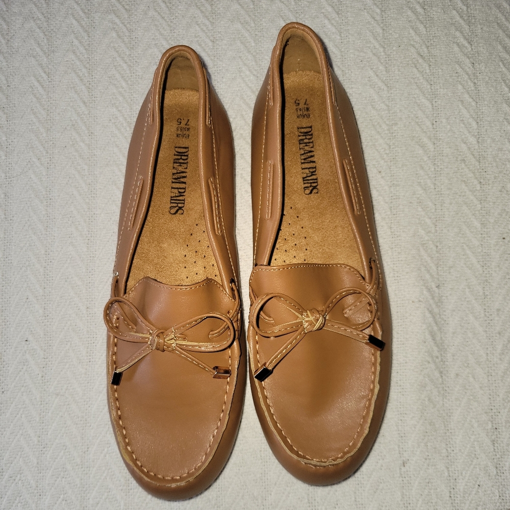 Dream Pairs Women's Tan Loafers